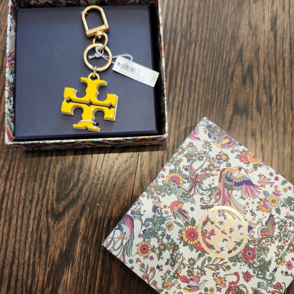 New Tory Burch T-logo keychain